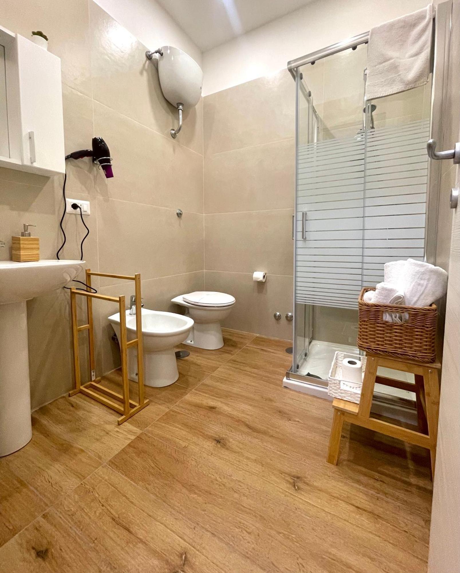 Terrazza Garibaldi Bed & Breakfast Наполи Екстериор снимка